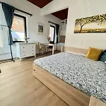 Apartman Little Park House With Car Charger Stomfa