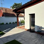 Little Park House With Car Charger * Stomfa