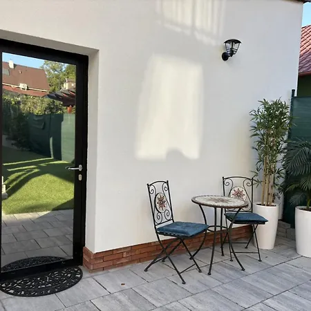 شقة Little Park House With Car Charger ستوبافا